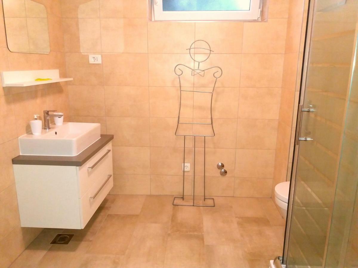 Apartment Mestrovic *