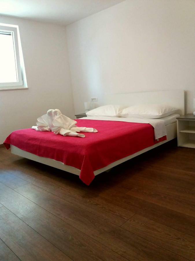Mestrovic Apartment Lopar