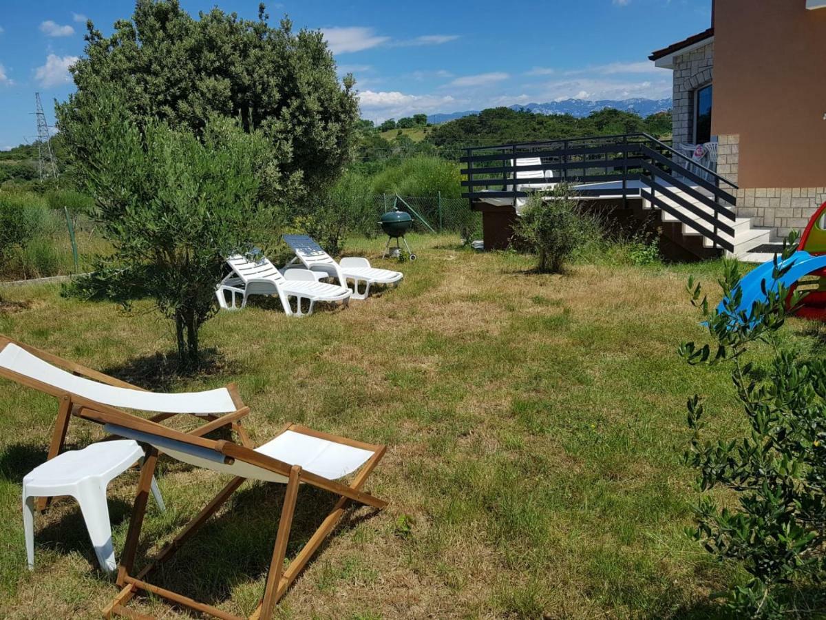 Apartment Mestrovic Lopar